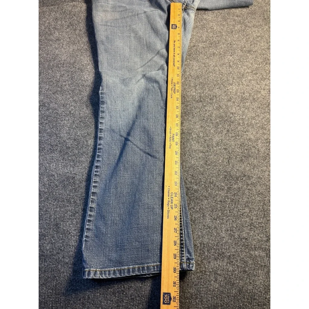 Levi's Jeans‎ Women's 18 Blue Denim Stretch Streetwear Medium Wash Bootcut Leg